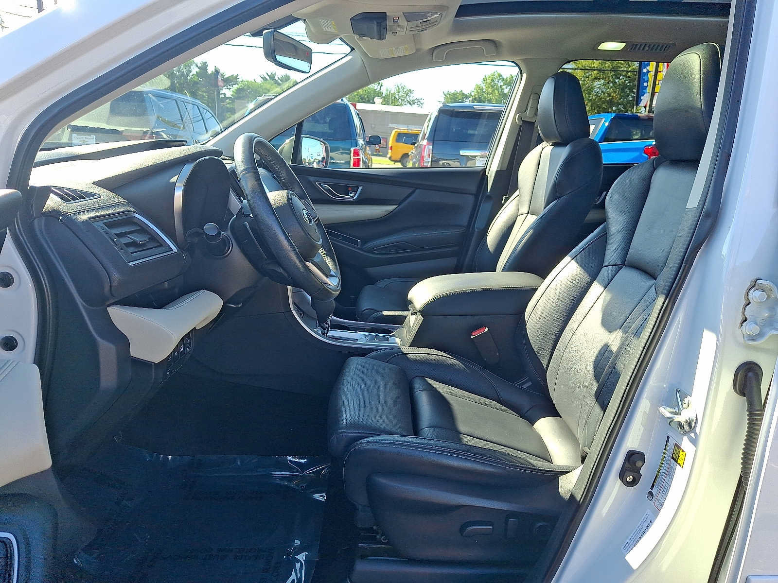 Used 2022 Subaru Ascent Limited w/ Technology Package AWD/4WD image 13