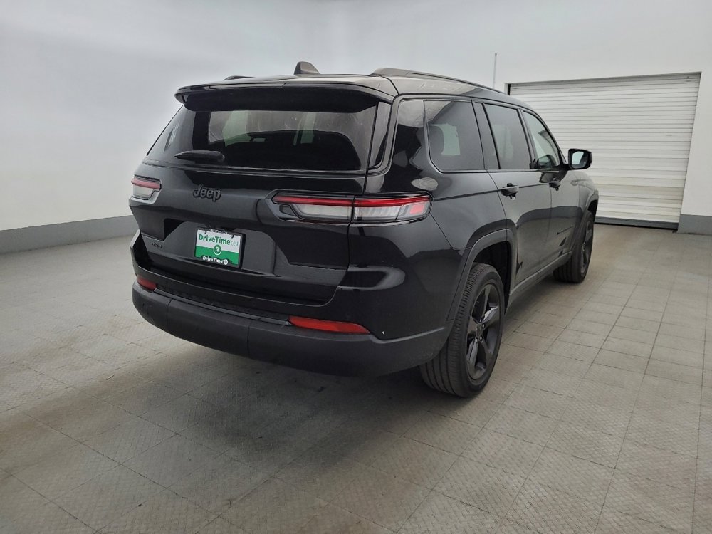 Used 2023 Jeep Grand Cherokee L Laredo image 9