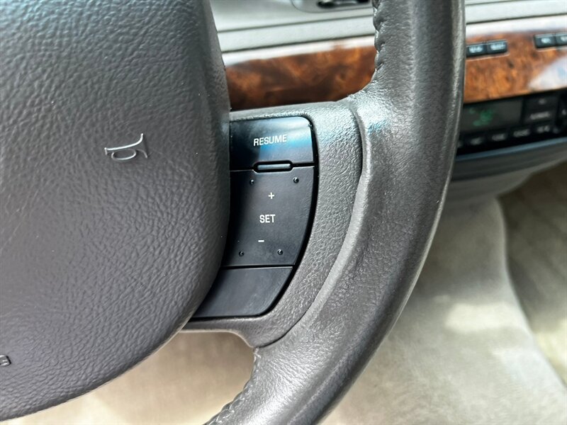 Used 2009 Mercury Grand Marquis LS RWD image 28
