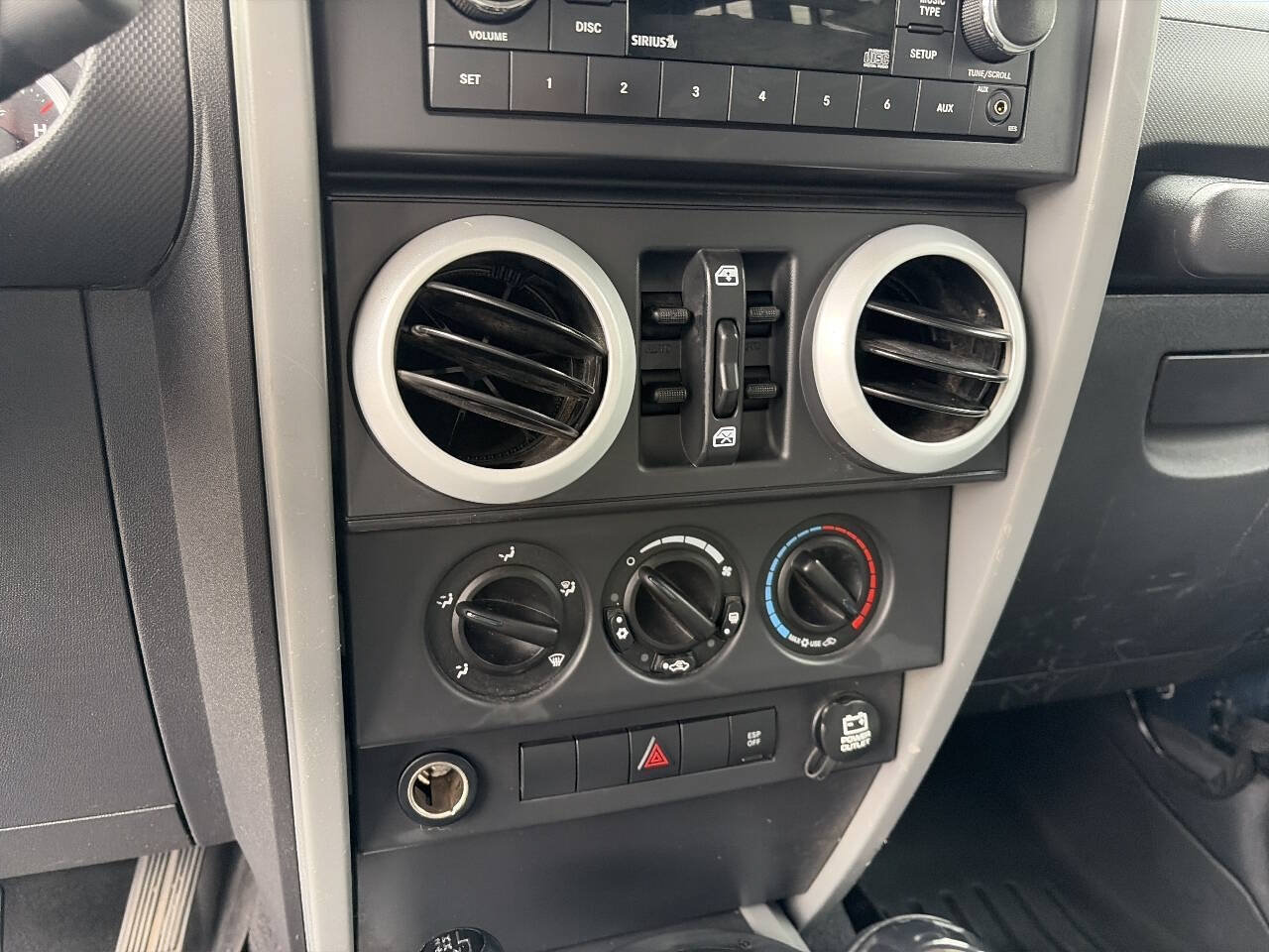 Used 2008 Jeep Wrangler Unlimited Sahara AWD/4WD image 30