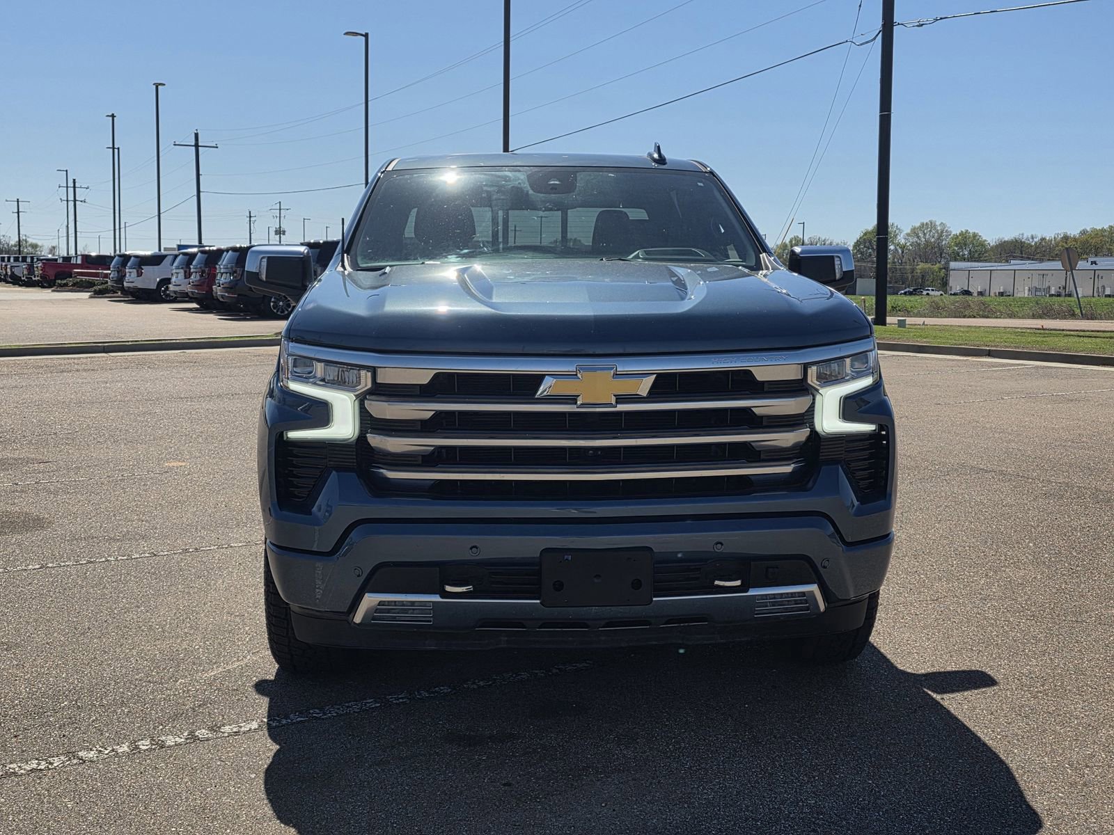 Used 2024 Chevrolet Silverado 1500 High Country w/ Technology Package image 2