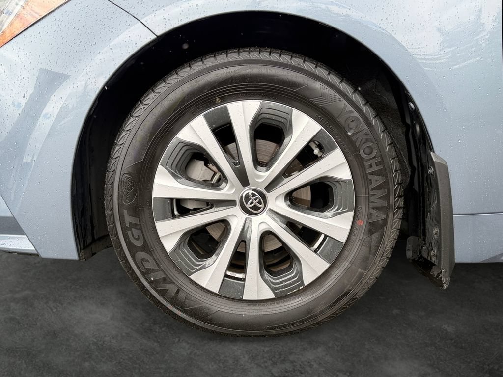 Used 2021 Toyota Corolla LE FWD image 5