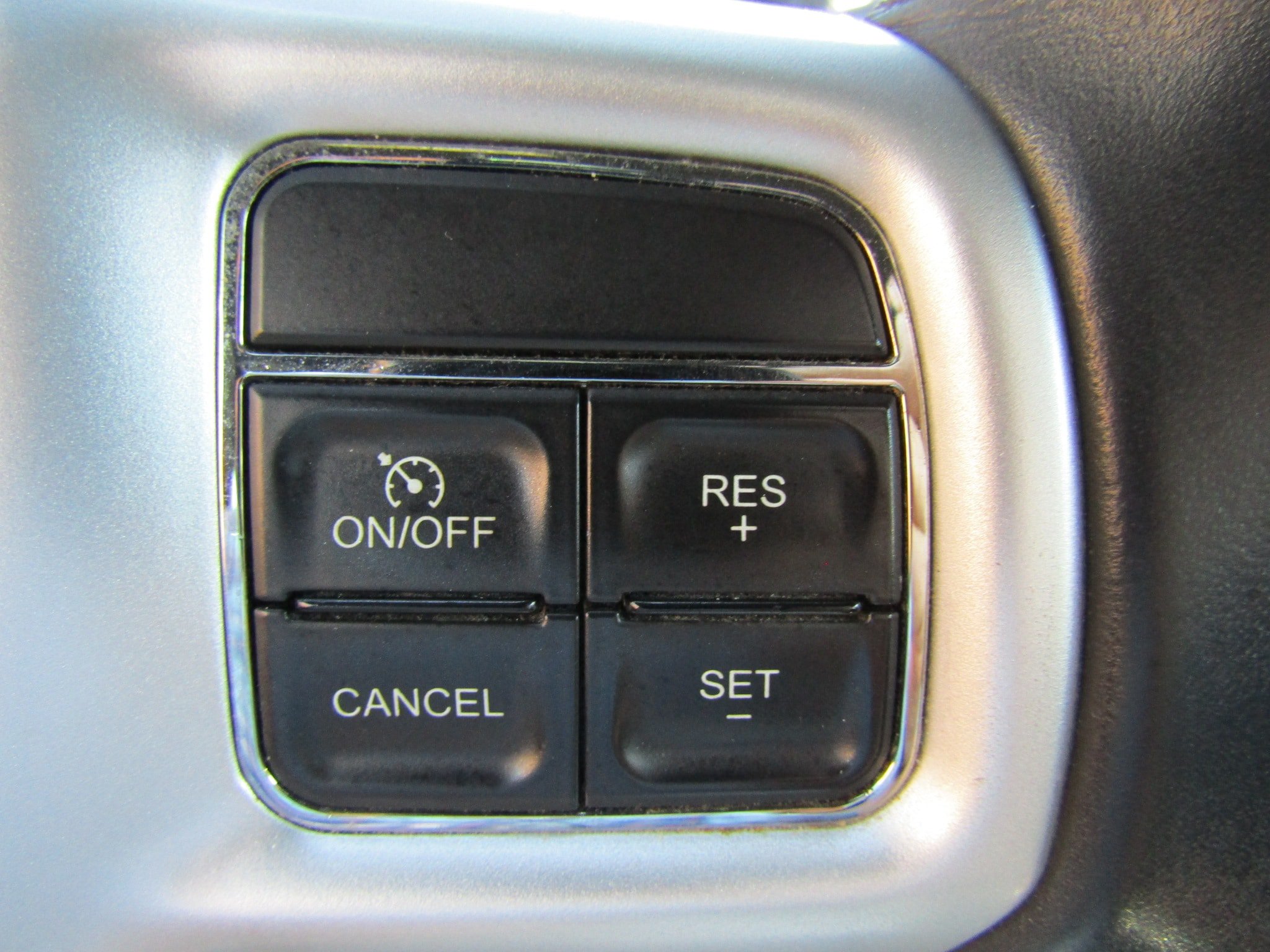 Used 2012 Chrysler 200 Touring FWD image 23