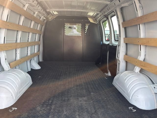 Used 2025 Chevrolet Express 2500 w/ Driver Convenience Package RWD image 25