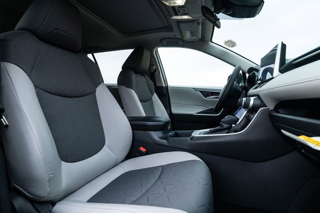New 2025 Toyota RAV4 XLE w/ Convenience Package image 14