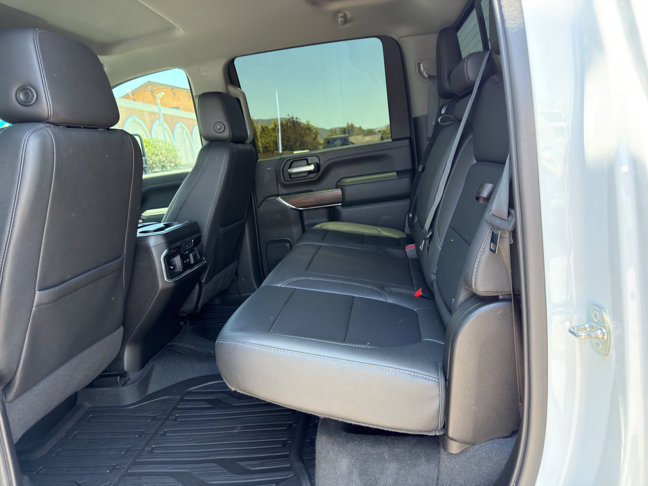 Used 2023 GMC Sierra 2500 SLT w/ SLT Preferred Package AWD/4WD image 24