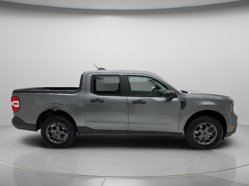 New 2026 Ford Maverick XLT w/ XLT Luxury Package AWD/4WD image 2