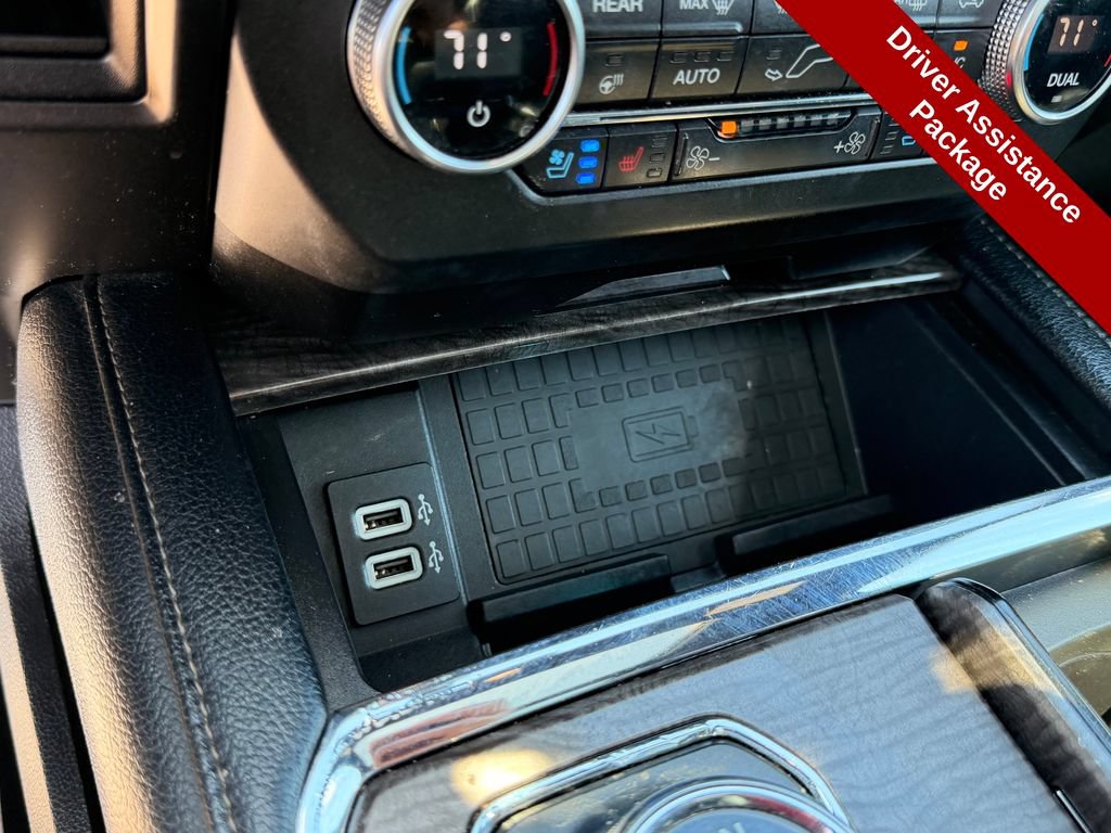 Used 2018 Ford Expedition Limited w/ Equipment Group 301A AWD/4WD image 30