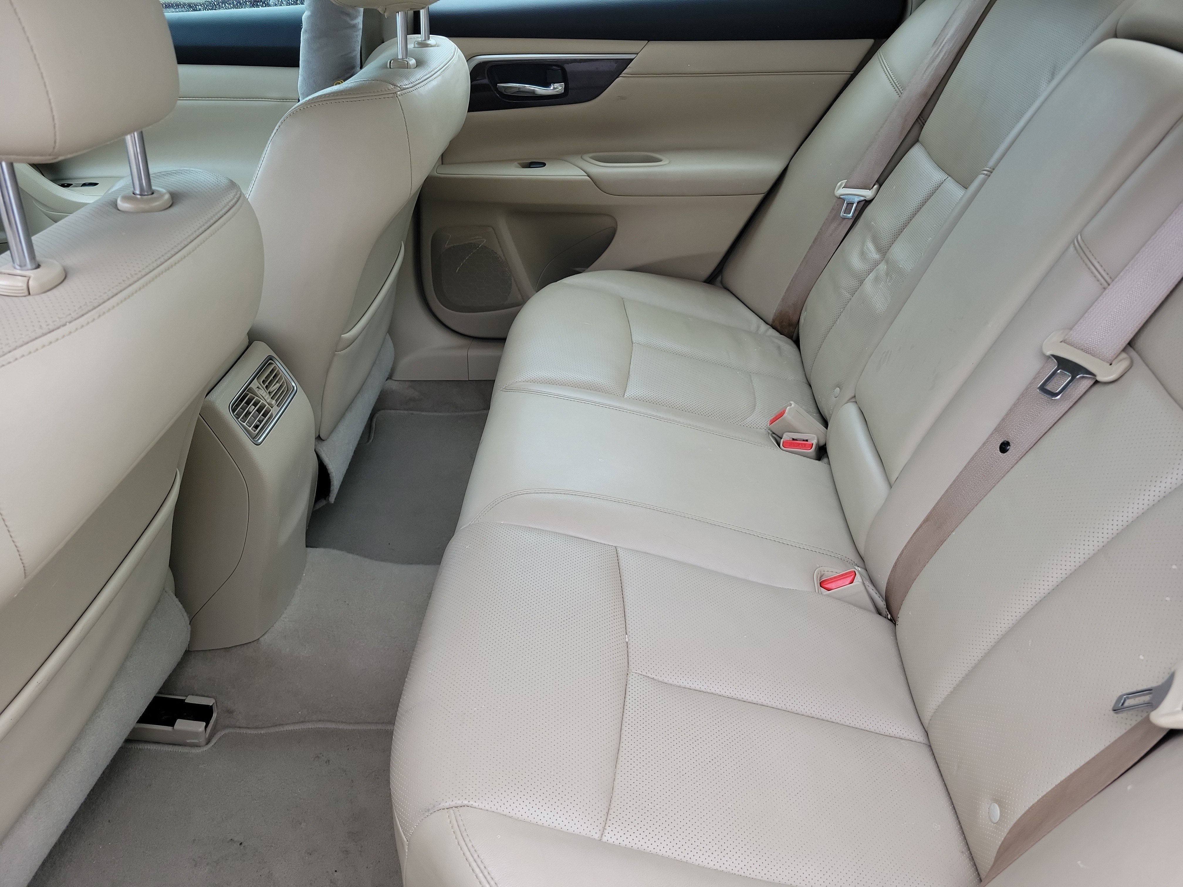 Used 2013 Nissan Altima 3.5 SL FWD image 6