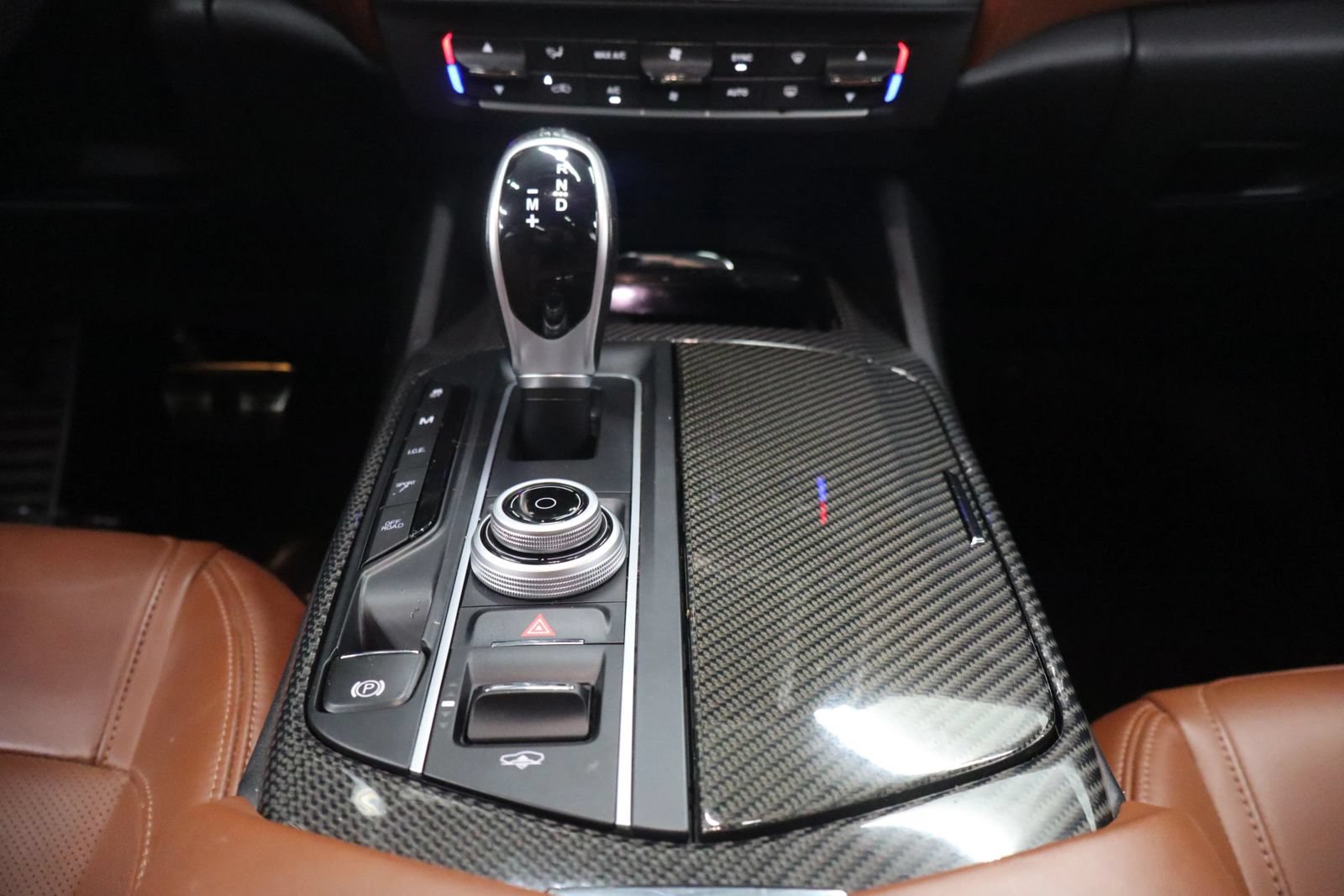 Used 2017 Maserati Levante S AWD/4WD image 34