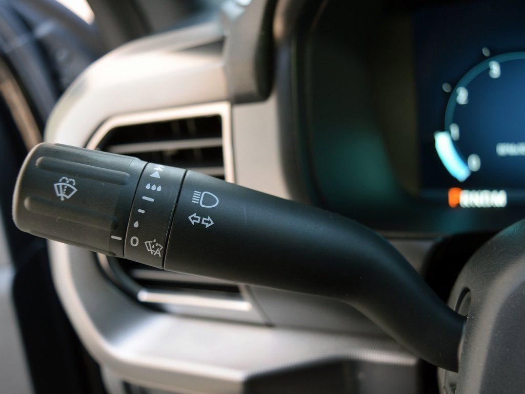 Used 2024 Ford F150 Platinum image 18