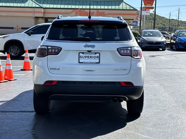 Used 2019 Jeep Compass Limited FWD image 4