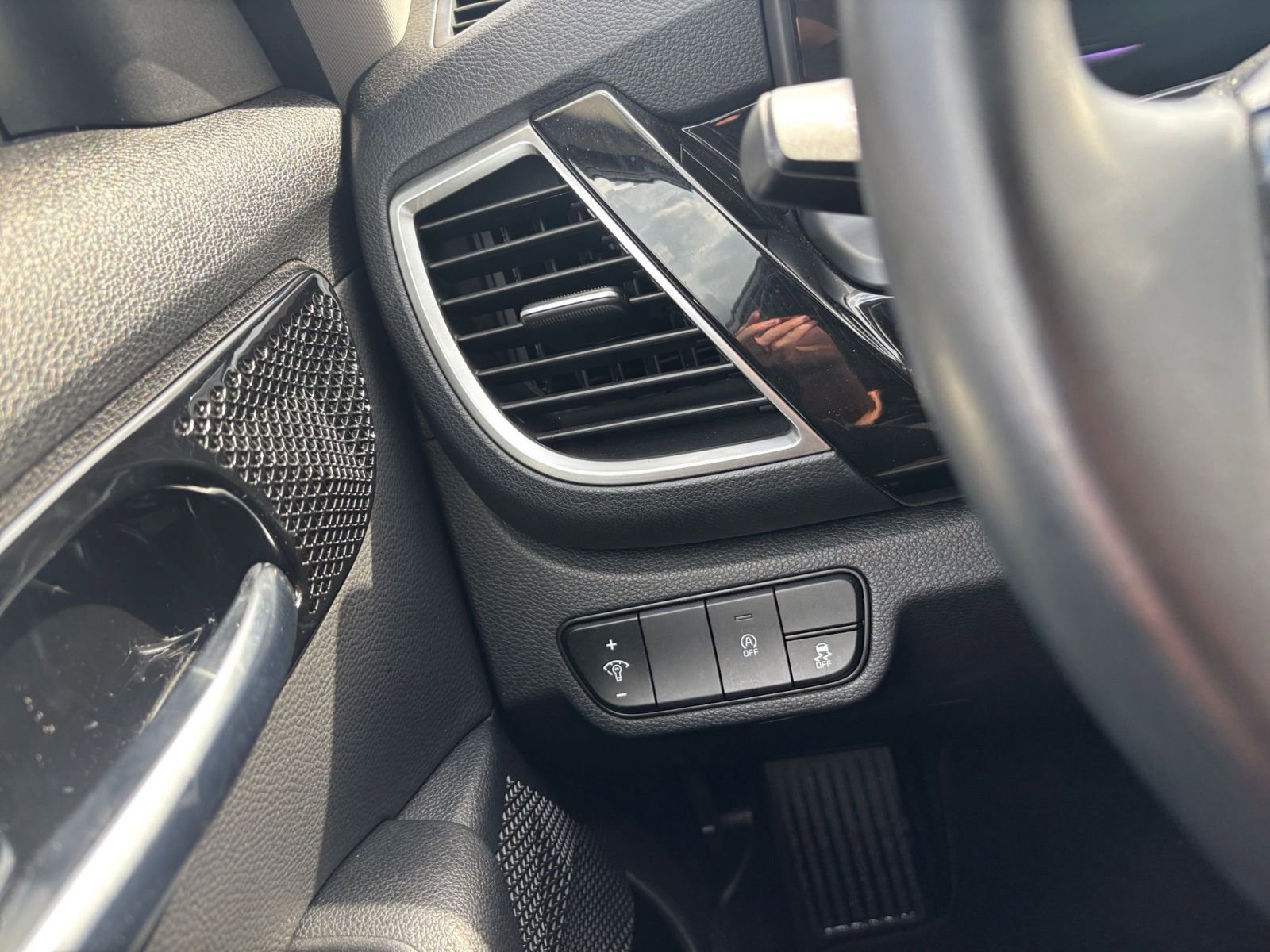 Used 2025 Kia Seltos S image 35