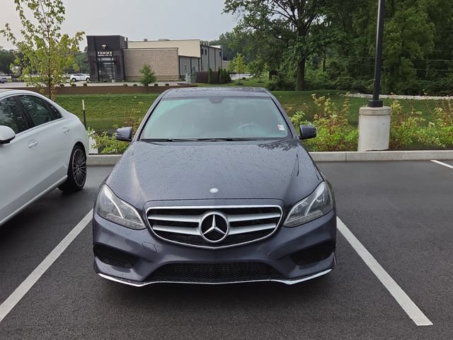 Used 2015 Mercedes-Benz E 250 BlueTEC Sedan image 2