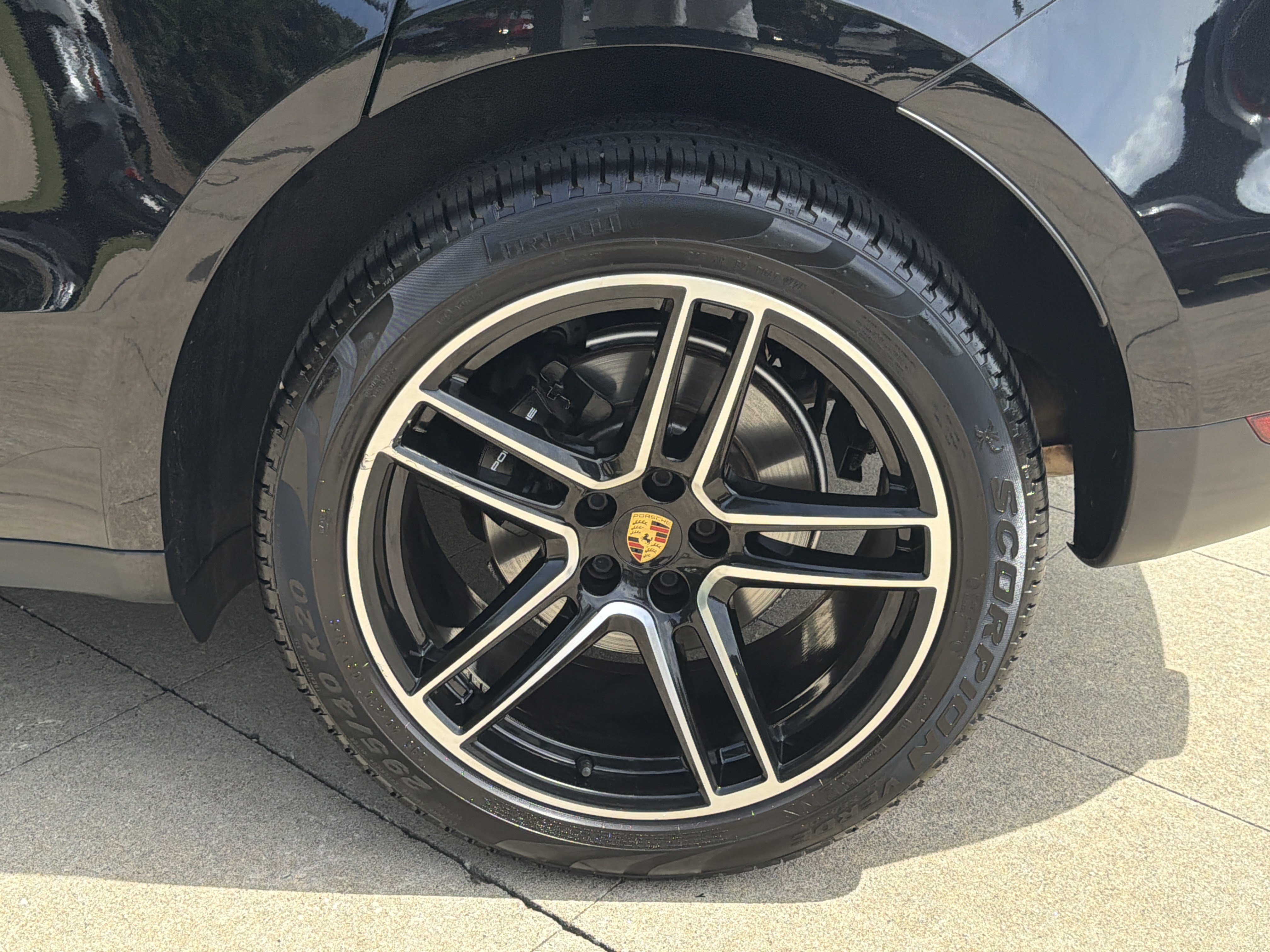 Used 2020 Porsche Macan AWD/4WD image 21
