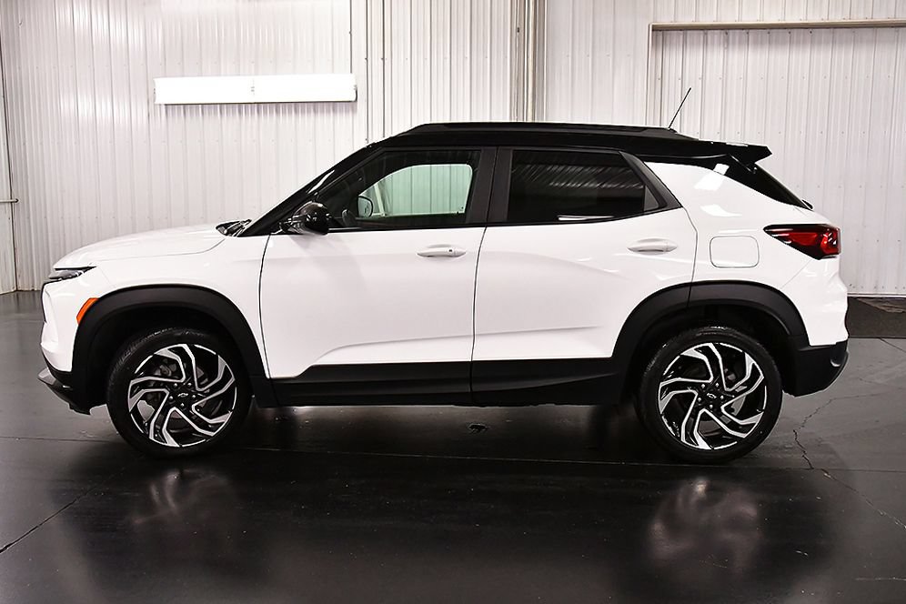Used 2024 Chevrolet TrailBlazer RS w/ Convenience Package AWD/4WD image 4