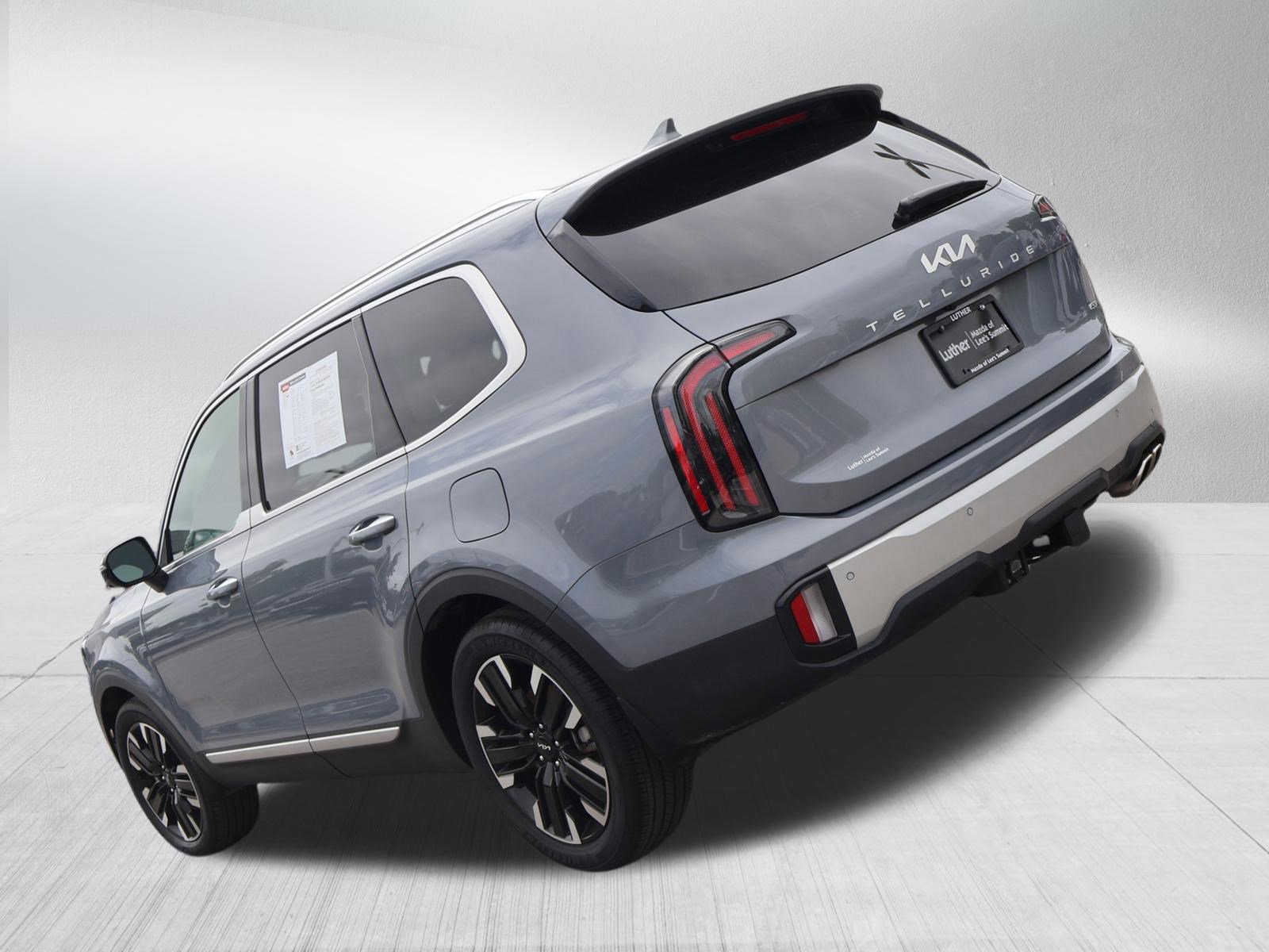 Used 2024 Kia Telluride SX Prestige w/ Towing Package AWD/4WD image 5