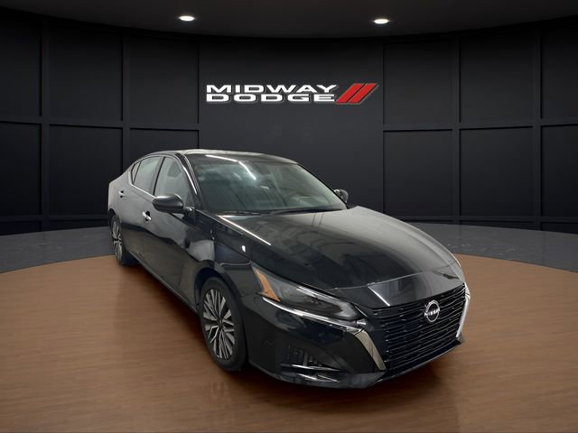 Used 2024 Nissan Altima 2.5 SV