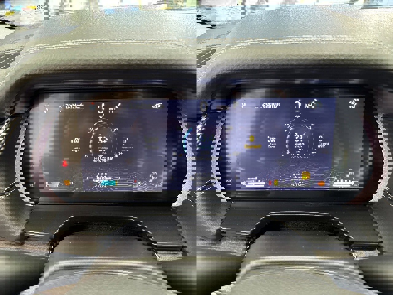 Used 2023 Jeep Grand Cherokee L Limited w/ Black Appearance Package image 18