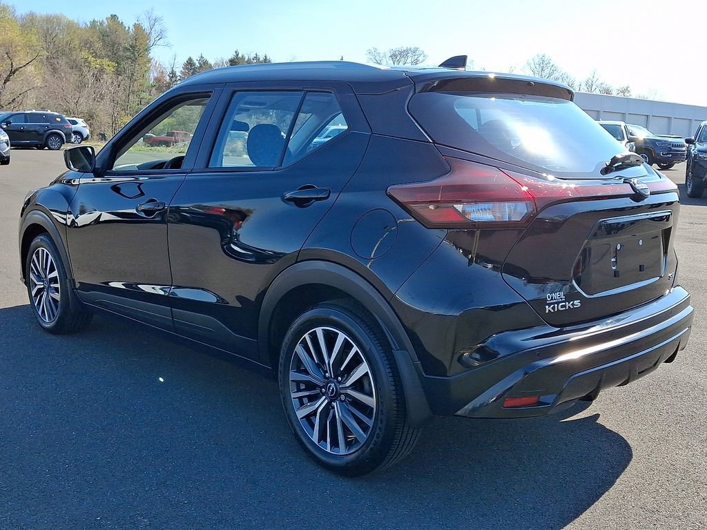 Certified 2023 Nissan Kicks SV FWD image 4