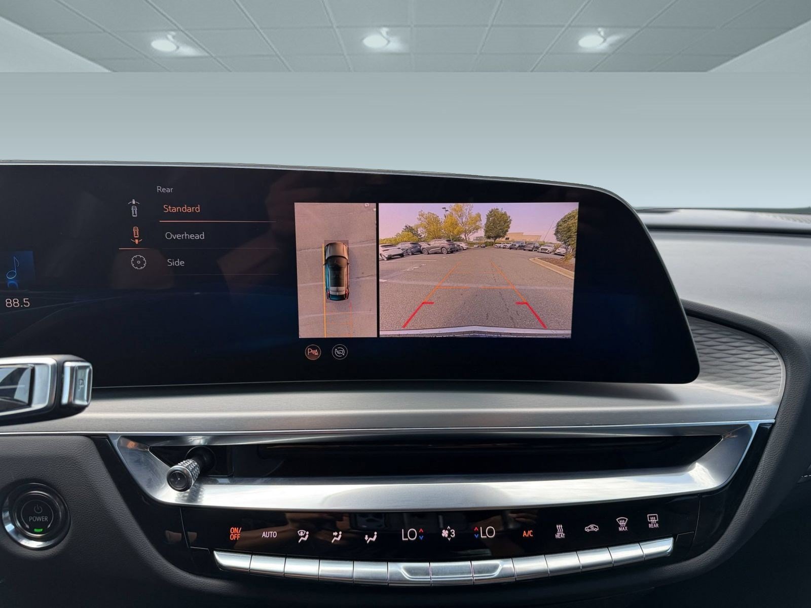 Used 2023 Cadillac Lyriq 2WD image 18
