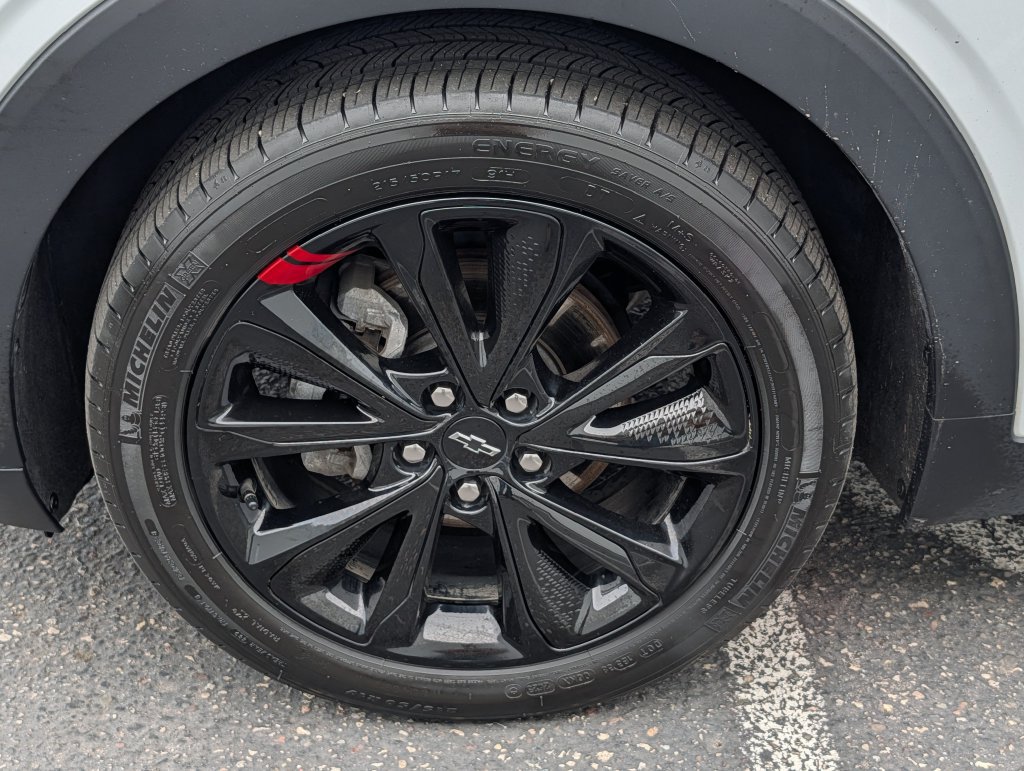 Used 2023 Chevrolet Bolt EUV Premier w/ Redline Edition FWD image 14