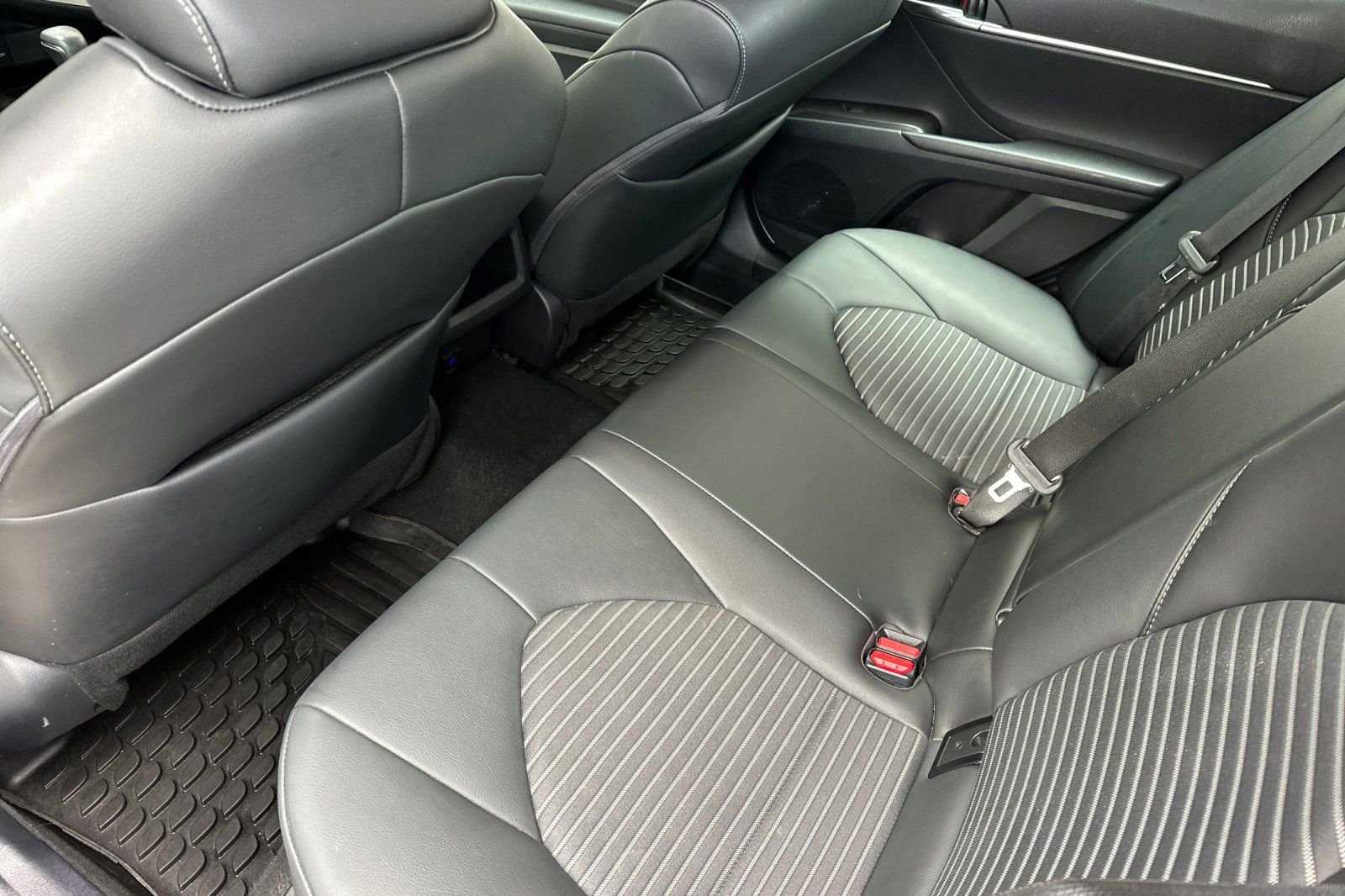 Used 2024 Toyota Camry SE AWD/4WD image 13
