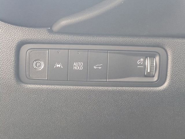 Used 2026 Chevrolet Equinox EV LT w/ Convenience Package II image 32