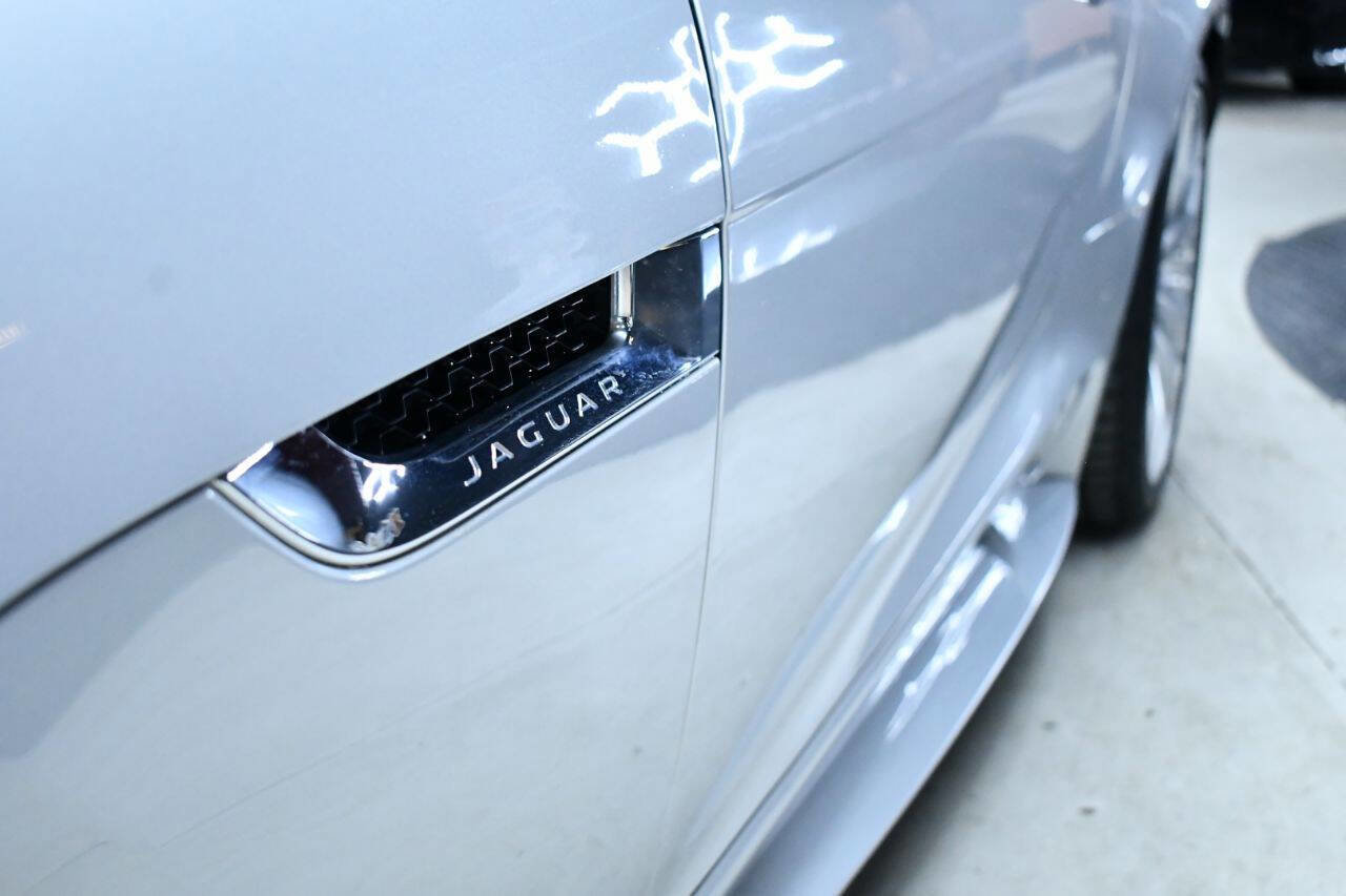 Used 2016 Jaguar F-TYPE S image 25