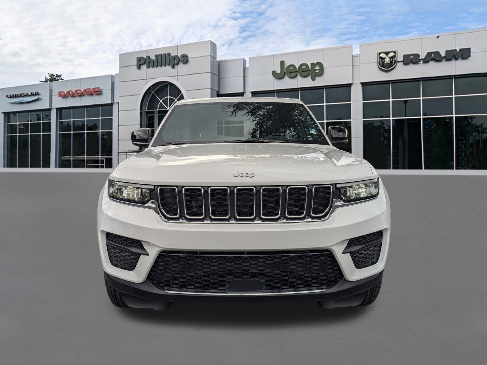 New 2026 Jeep Grand Cherokee Altitude 4x2 image 8