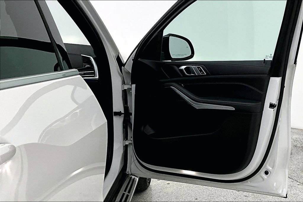 Used 2023 BMW X5 sDrive40i image 26