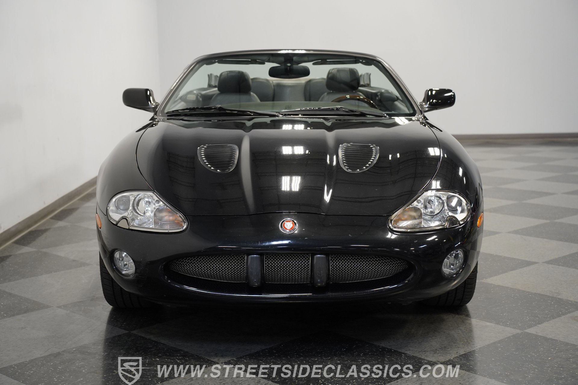 Used 2002 Jaguar XK8 Convertible image 18