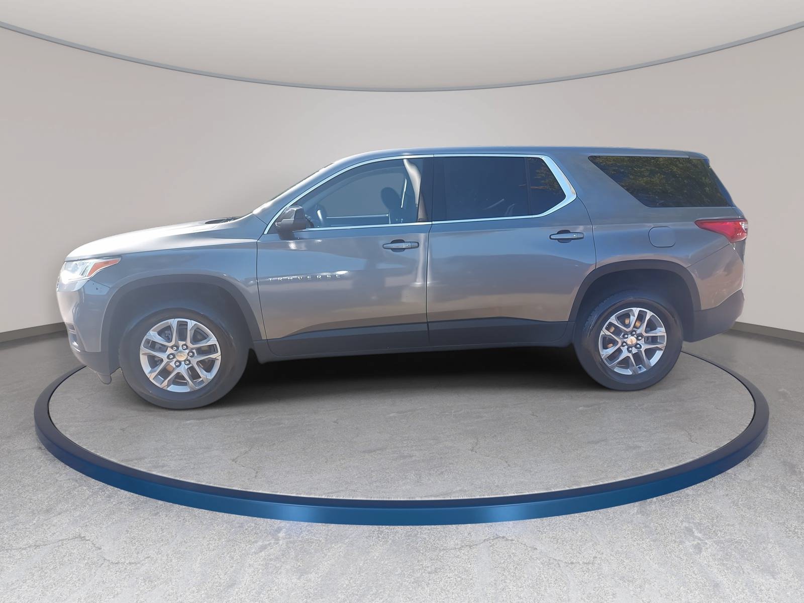 Used 2021 Chevrolet Traverse LS FWD image 8