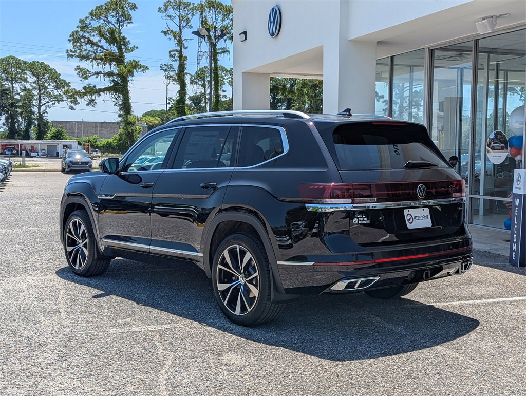 New 2025 Volkswagen Atlas SEL Premium R-Line image 5