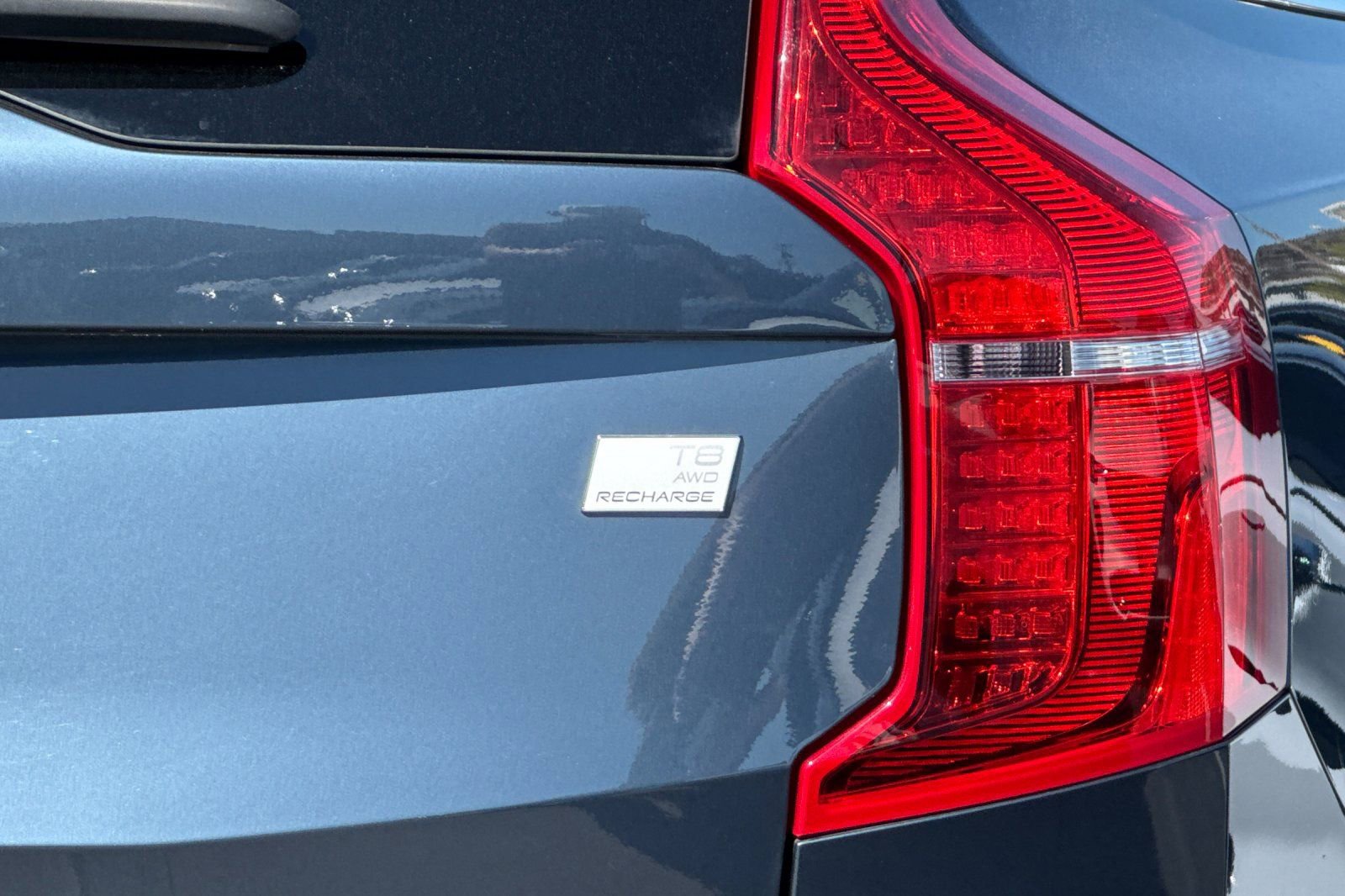 Certified 2024 Volvo XC90 T8 Plus w/ Protection Package Premier image 13