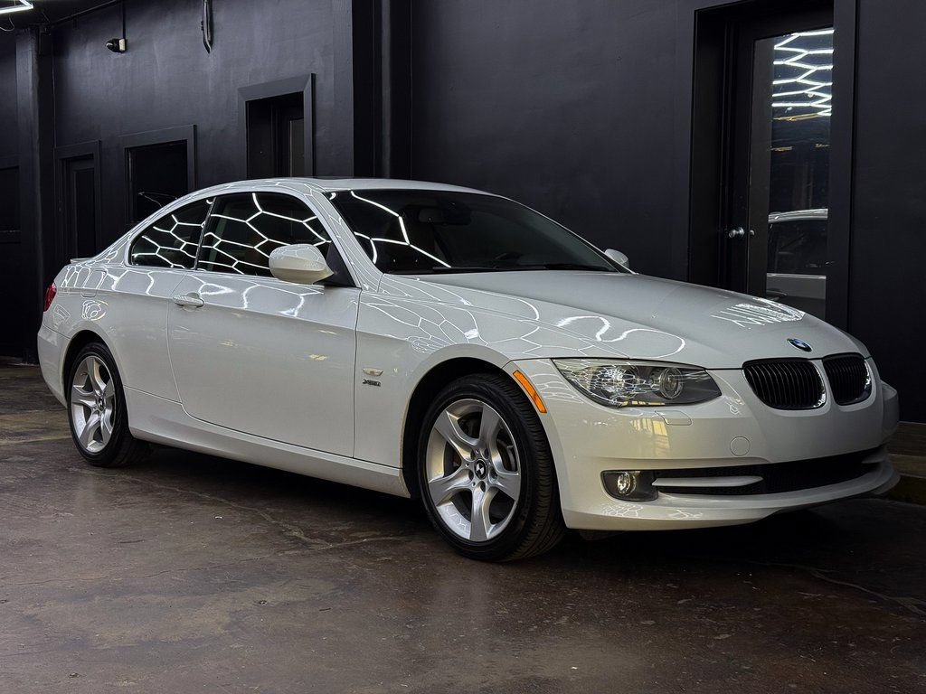 Used 2011 BMW 335i xDrive Coupe AWD/4WD image 11