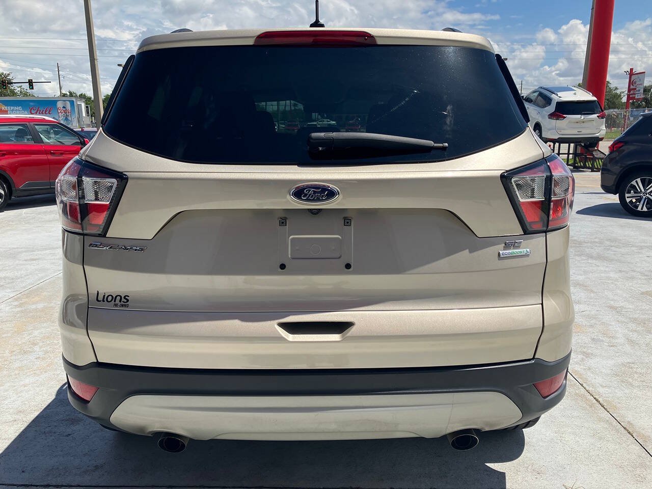 Used 2018 Ford Escape SE FWD image 6