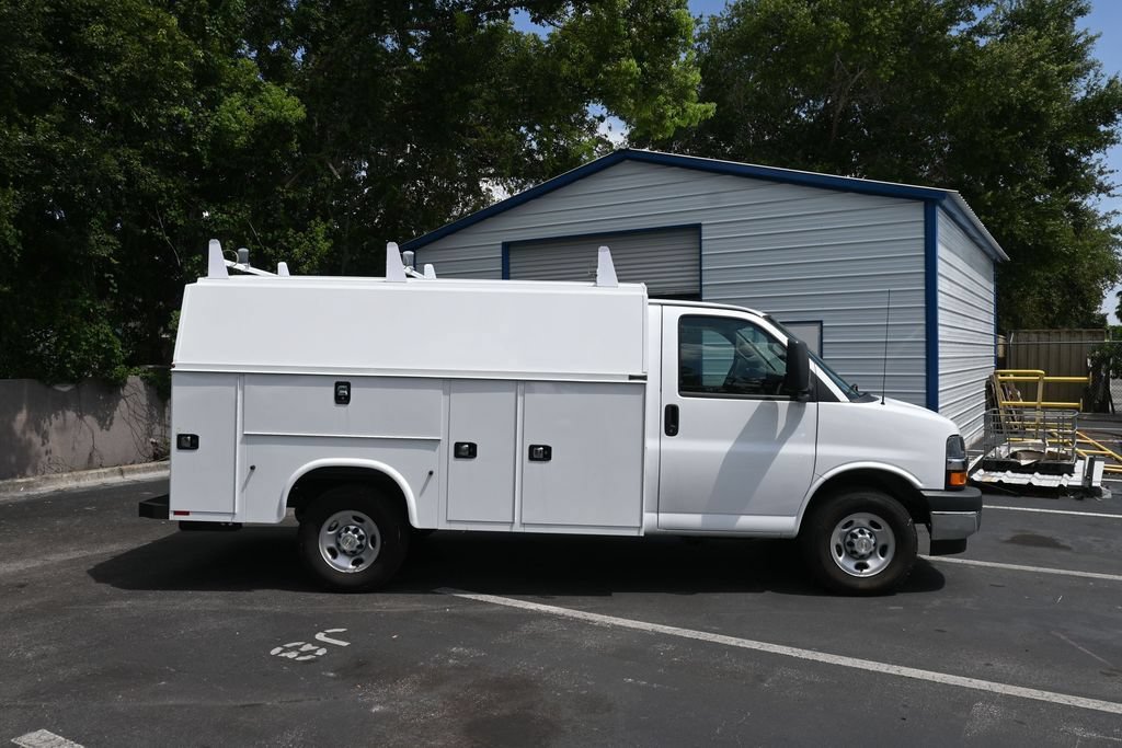 New 2025 Chevrolet Express 3500 w/ Power Convenience Package RWD image 6