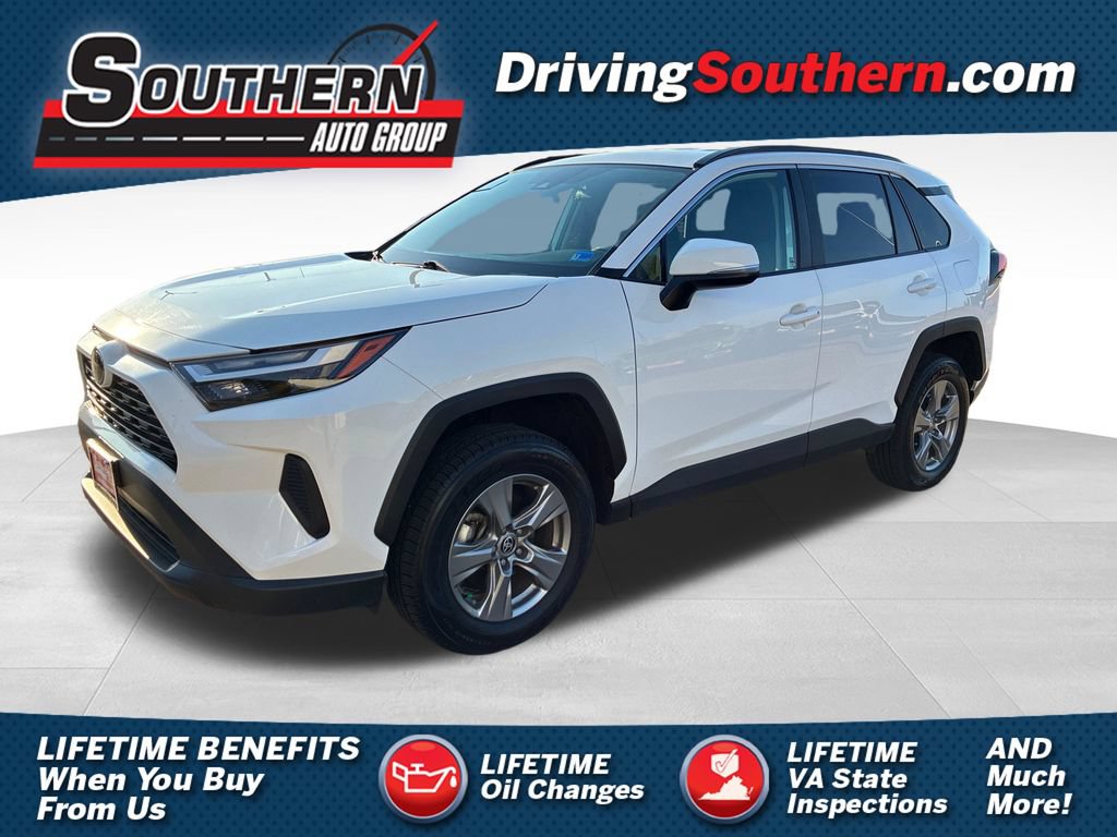 Used 2024 Toyota RAV4 XLE AWD/4WD image 1