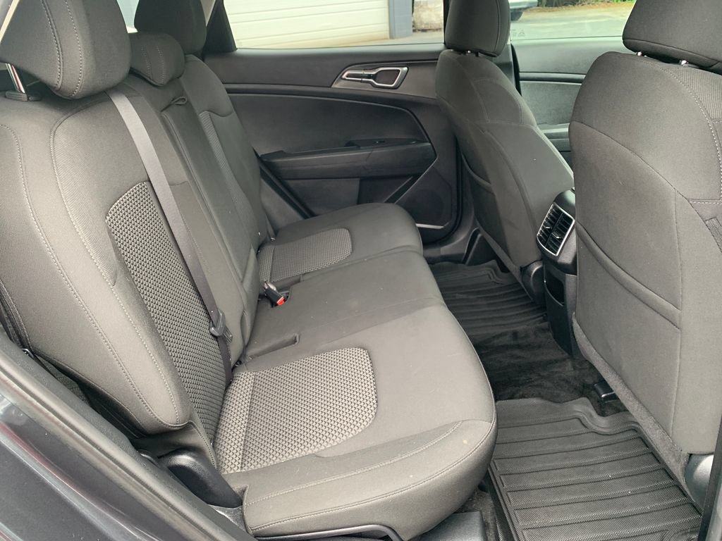 Used 2023 Kia Sportage LX AWD/4WD image 29