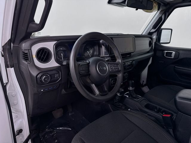 Used 2024 Jeep Wrangler Unlimited w/ Convenience Group image 9
