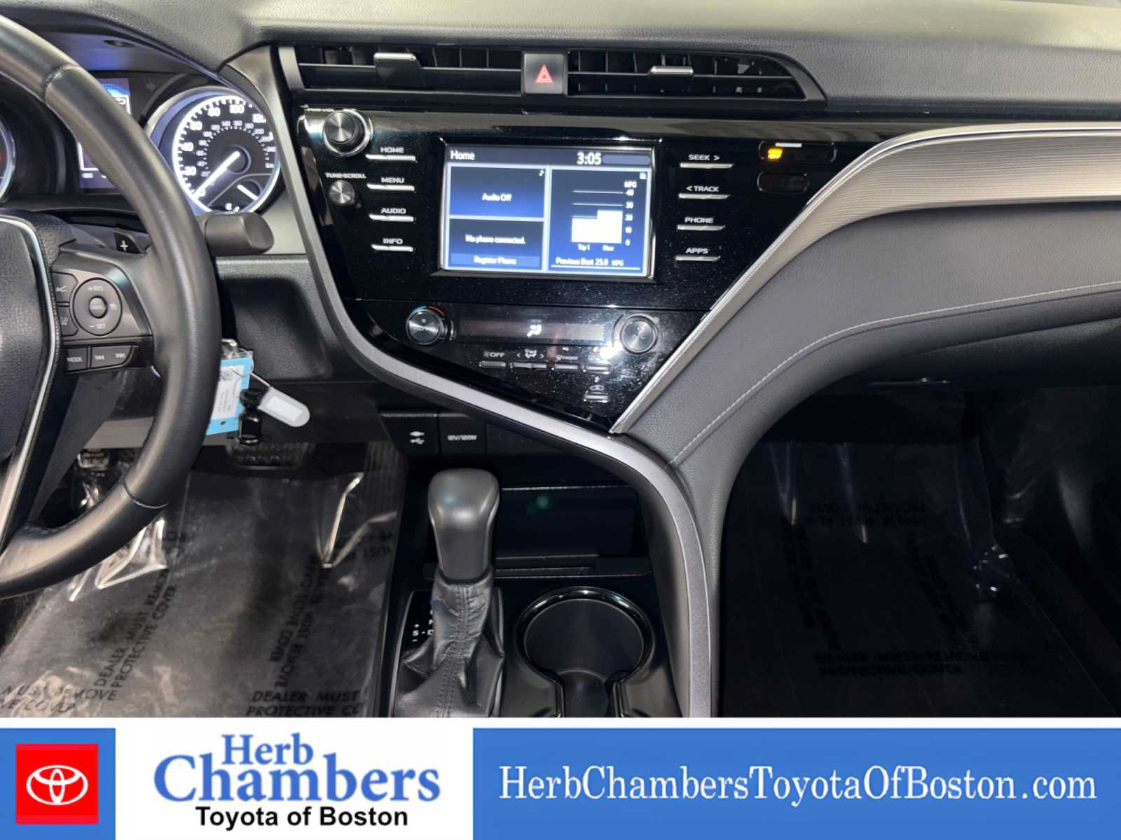 Used 2018 Toyota Camry SE FWD image 12
