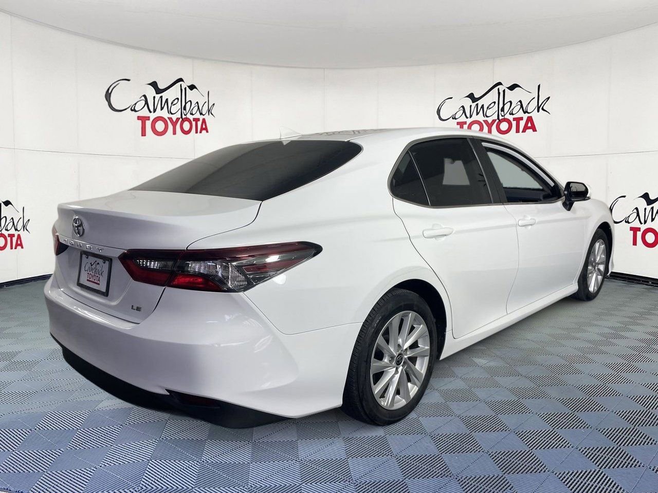 Used 2024 Toyota Camry LE FWD image 8