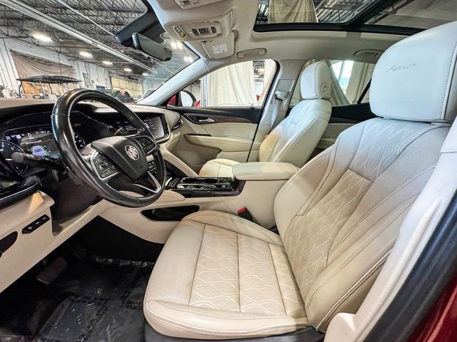 Certified 2022 Buick Envision Avenir w/ Technology Package II AWD/4WD image 18