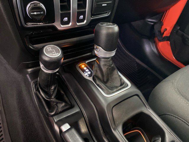 Used 2020 Jeep Wrangler Sport AWD/4WD image 18