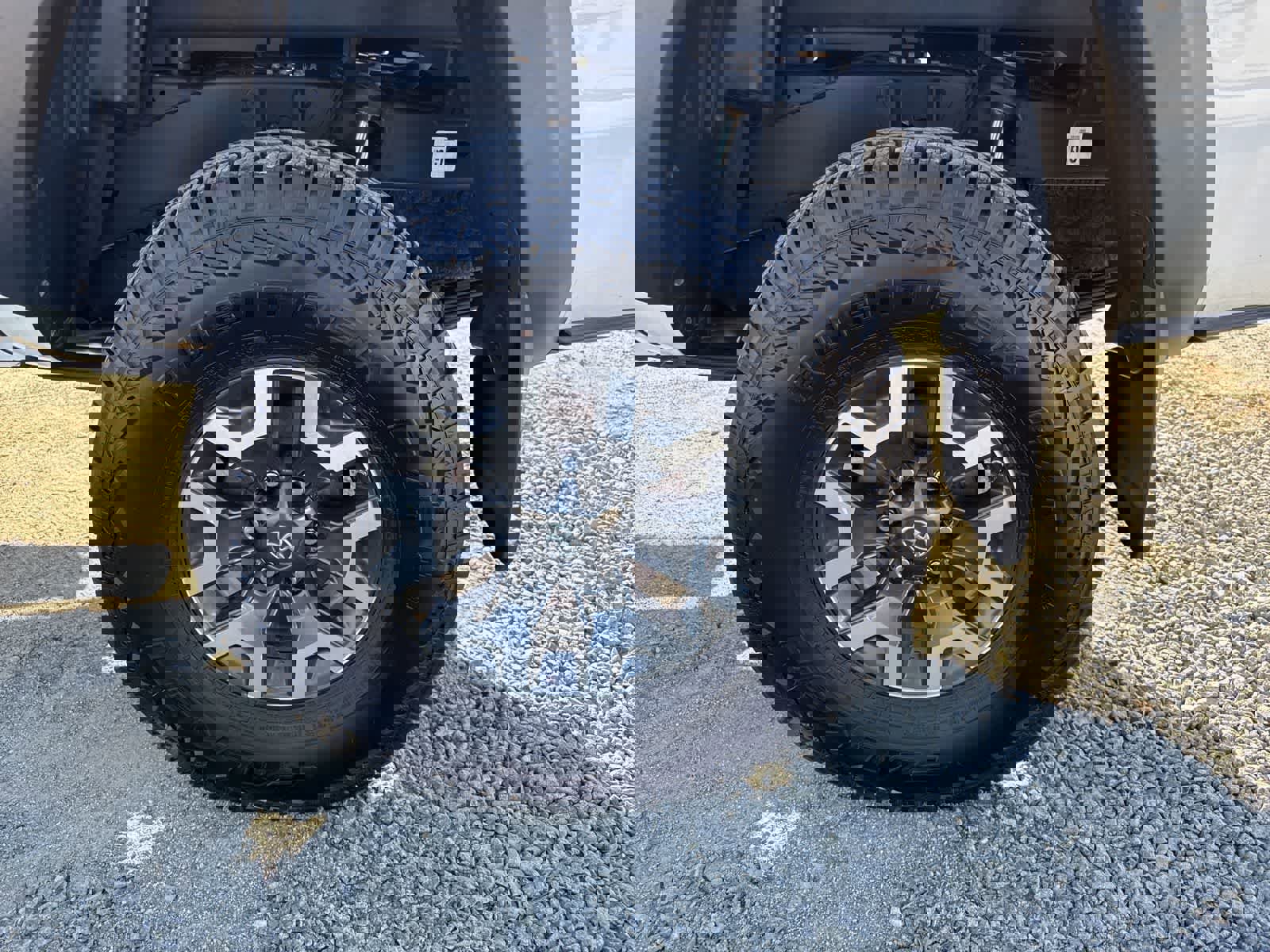 Used 2020 Toyota Tacoma TRD Off-Road w/ Technology Package image 13