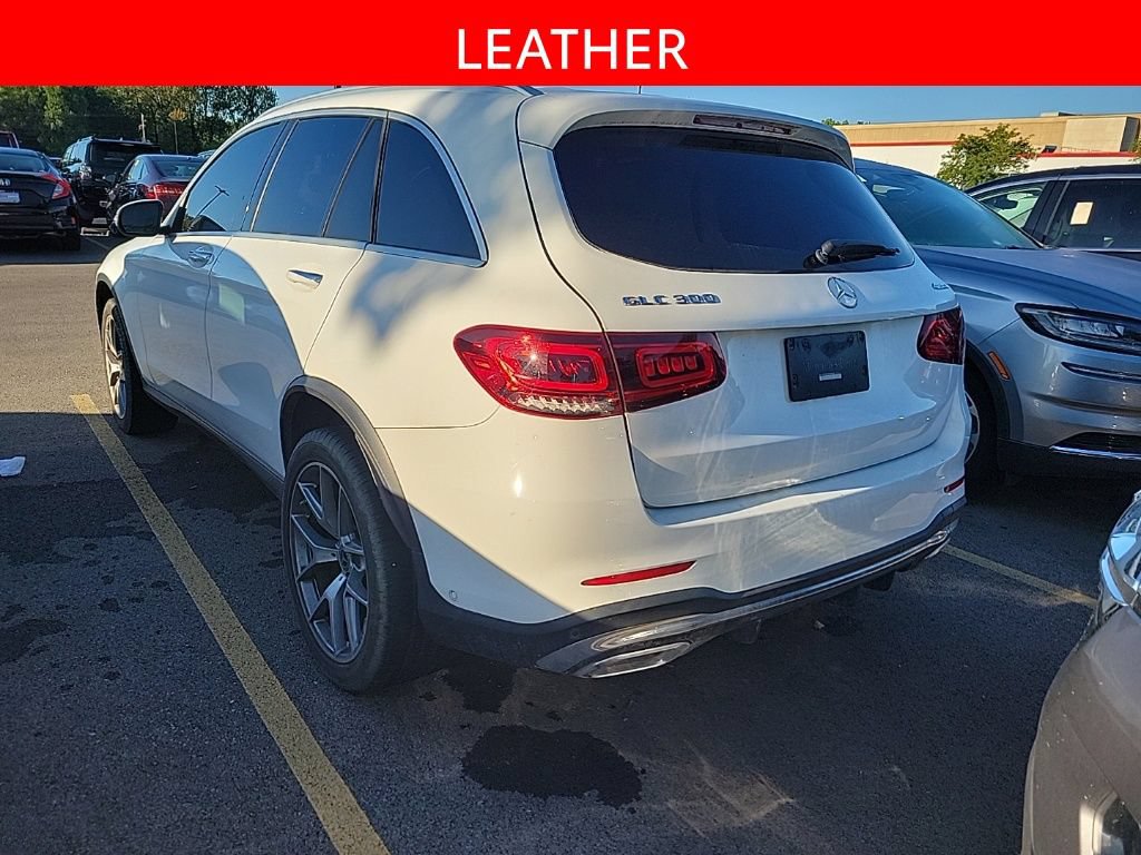 Used 2021 Mercedes-Benz GLC 300 4MATIC w/ AMG Line image 4