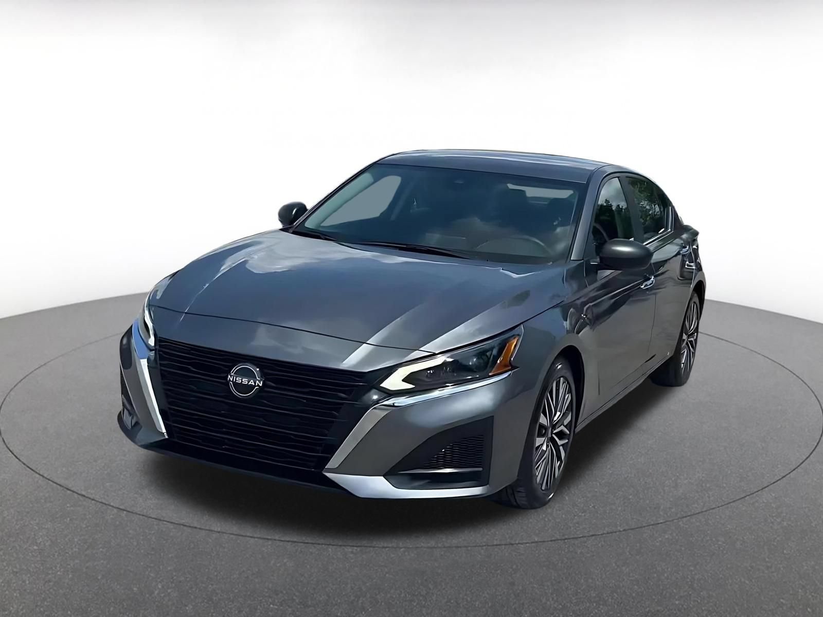Used 2025 Nissan Altima 2.5 SV FWD image 5