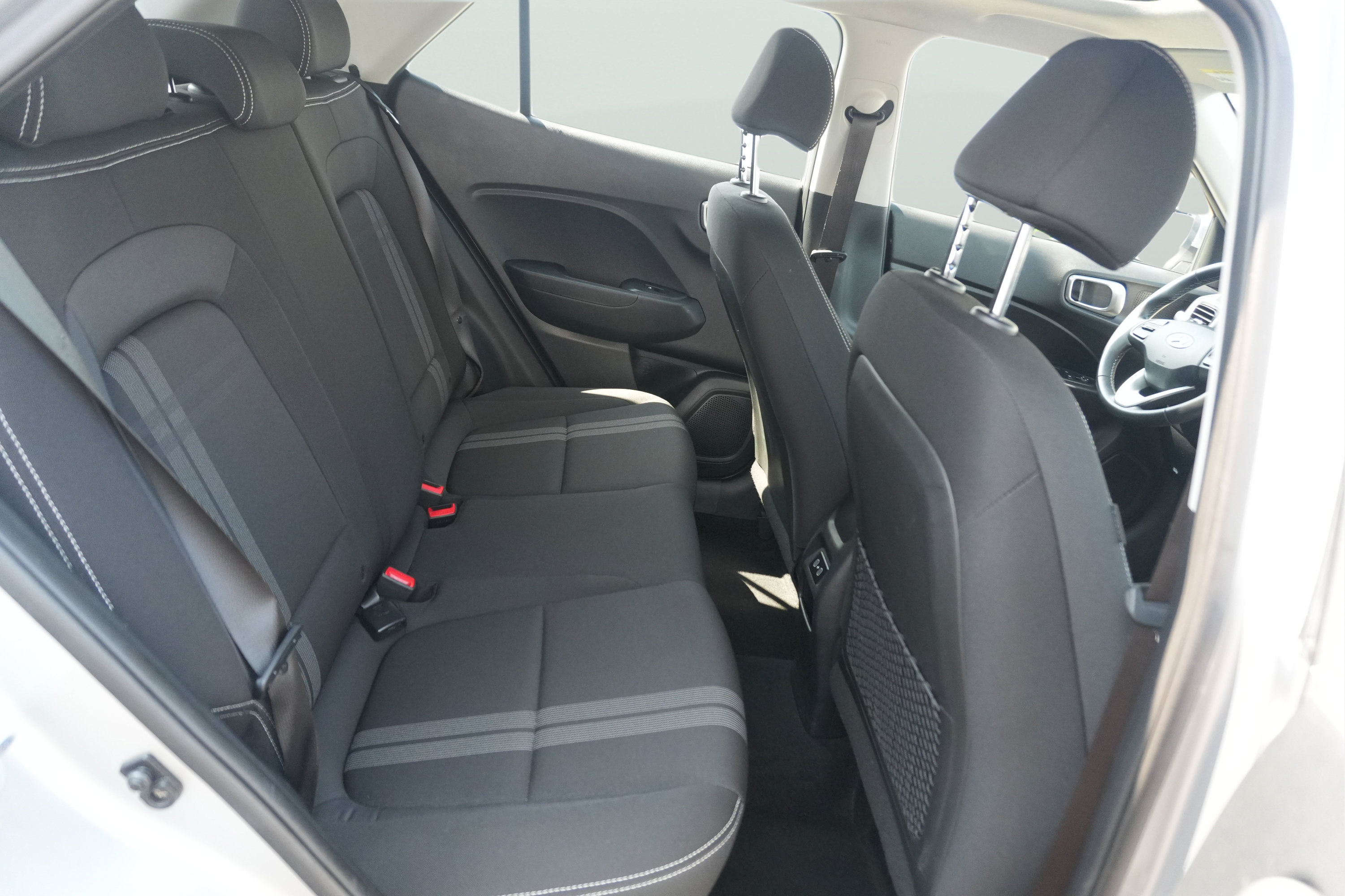 Used 2025 Hyundai Venue SEL FWD image 22