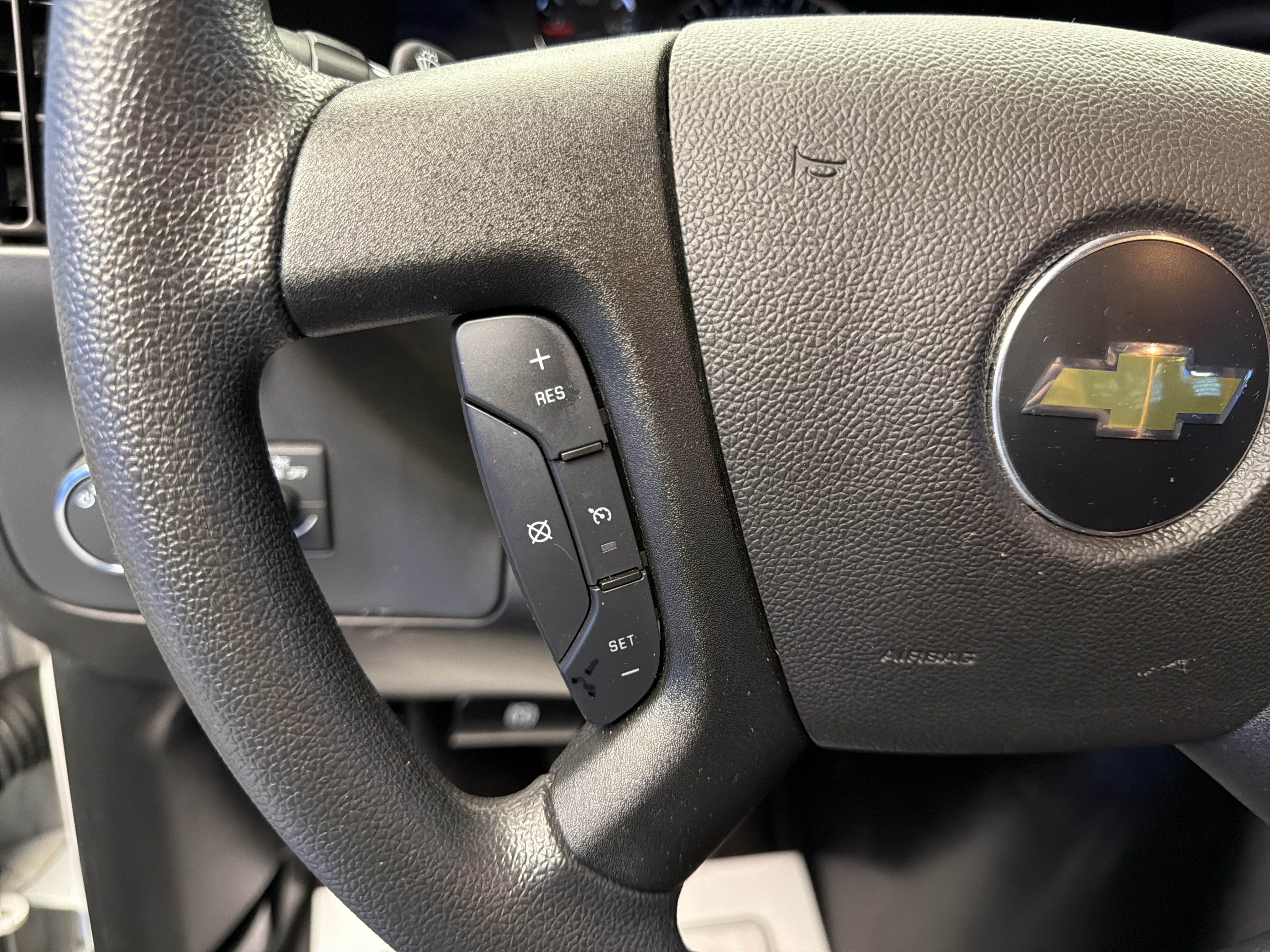 Used 2024 Chevrolet Express 2500 w/ Driver Convenience Package RWD image 15